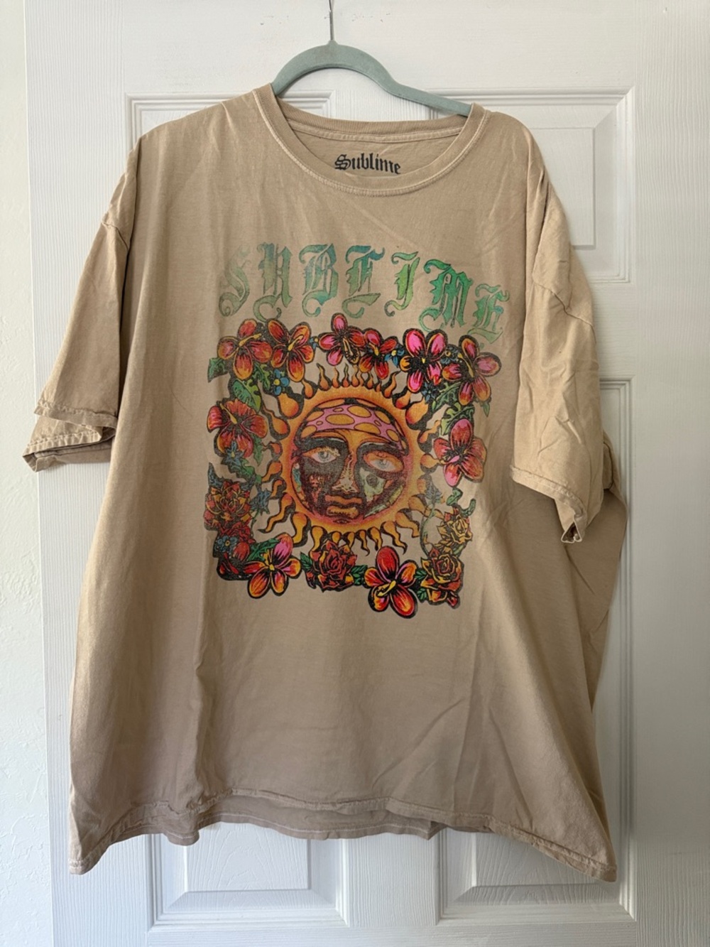 Sublime Graphic Tee in Beige
